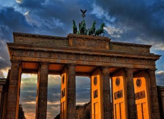 10 zwrotów, które są Ci niezbędne, żeby swobodnie poruszać się po Niemczech