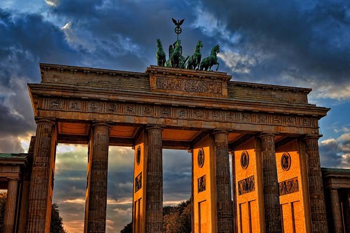 10 zwrotów, które są Ci niezbędne, żeby swobodnie poruszać się po Niemczech