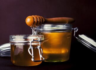 Ile kosztuje litr miodu od pszczelarza?