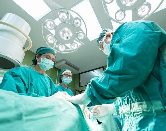 Ile kosztuje operacja krzywego kręgosłupa?