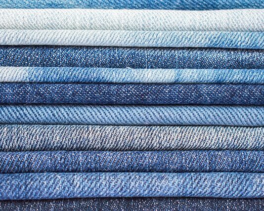 Czym się różni denim od jeansu?